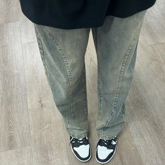 冈哉 复古高街潮流潮牌小众设计个性做旧水洗阔腿弯刀百搭痞帅垂感宽松直筒日常通勤城市牛仔裤 男女同款