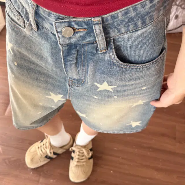 冈哉 美式复古星星印花水洗做旧高腰设计宽松直筒时尚潮流休闲百搭日常通勤舒适牛仔短裤 男女同款