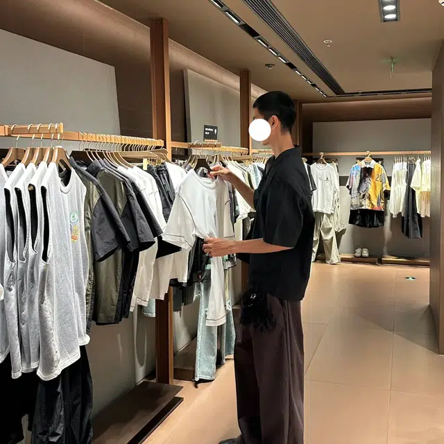 冈哉 休闲个性百搭垂感时尚纯色盐系简约舒适基础款短袖痞帅衬衣慵懒风外套上衣宽松翻领纽扣衬衫 男女同款
