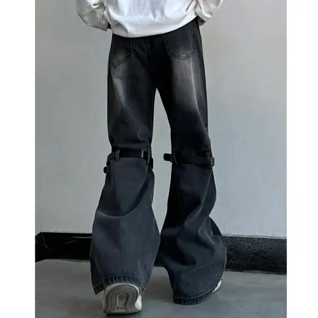 冈哉 美式高街潮牌破洞立体皮带拼接设计水洗做旧宽松舒适百搭直筒个性痞帅户外日常通勤阔腿拖地牛仔裤 男女同款