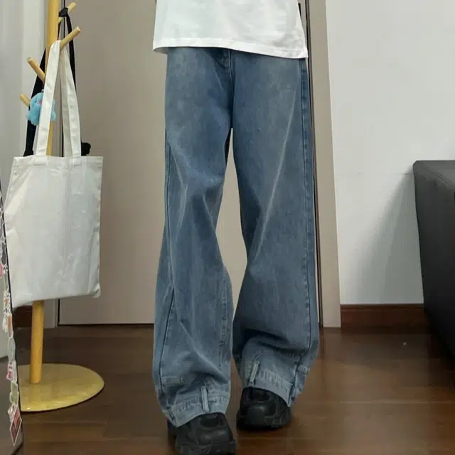 冈哉 复古潮流反穿裤子痞帅简约基础款设计品牌个性舒适显瘦宽松直筒裤阔腿通勤百搭弯刀休闲牛仔裤 男女同款