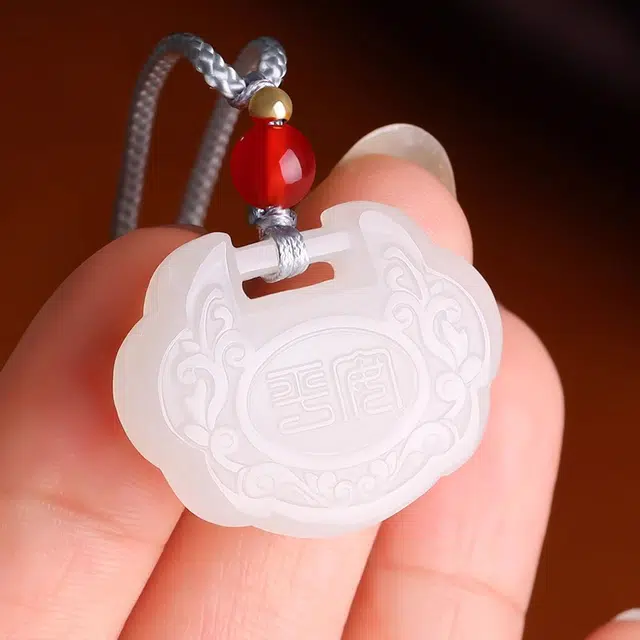 白泽宇宙 【玉佑今生】羊脂玉如意锁  新中式精品平安富贵锁包 东方美学 天官赐福诸事顺利 #好运 和田玉项链 白玉 男女同款情侣款