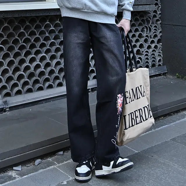 法文箱子 美式高街潮流创意学院风花朵植物元素印花休闲直筒复古做旧日常百搭显高垂感阔腿牛仔裤 男女同款