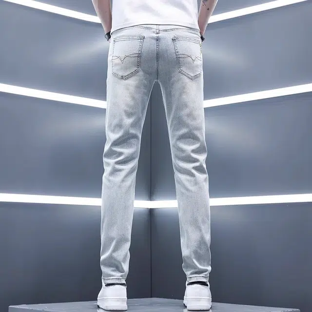 尘映 高端薄款修身小脚浅色休闲九分直筒牛仔裤 男款
