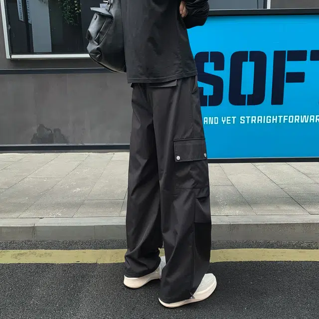 尘映 美式高街痞帅早秋常规防水伞兵裤校园穿搭直筒阔腿裤男宽松拖地裤无性别亲肤学院百搭通勤运动裤子休闲裤 男女同款