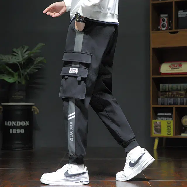 尘映 美式高街时尚潮流舒适早秋冬百搭系绳松紧腰拼接条纹设计多口袋户外休闲宽松束脚长裤穿搭工装裤 男女同款
