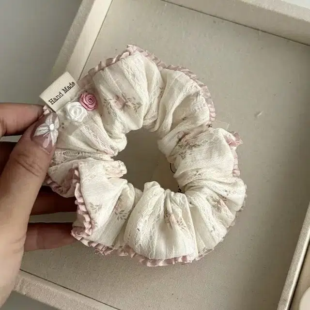 希铃 法式芭蕾风高级感花朵蕾丝 布艺 发圈 女款
