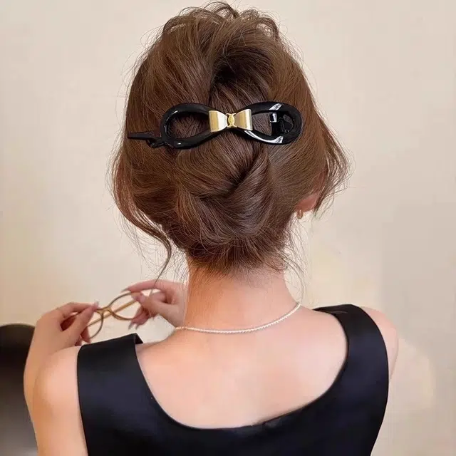 希铃 简约高级扭扭蝴蝶结#好运 亚克力 发夹 女款