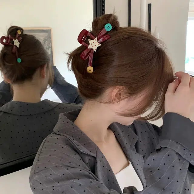 希铃 趣味撞色波点星星纽扣大号蝴蝶结抓夹#好运 亚克力 发夹 女款