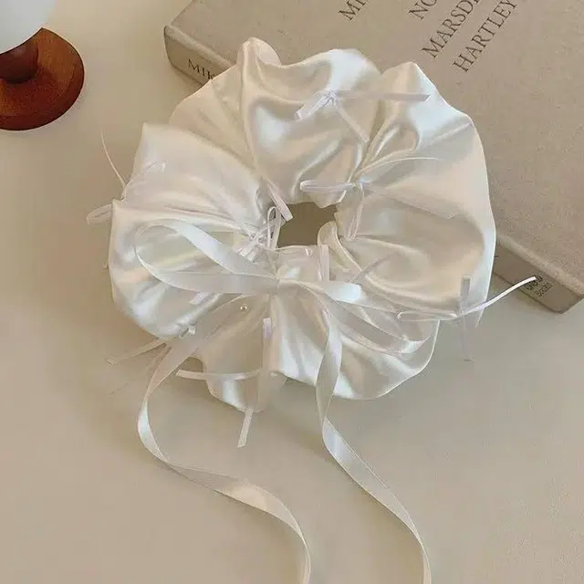希铃 缎面白色蝴蝶结 娟纱 发圈 女款