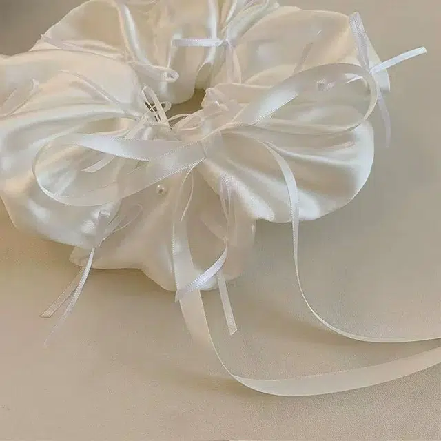 希铃 缎面白色蝴蝶结 娟纱 发圈 女款