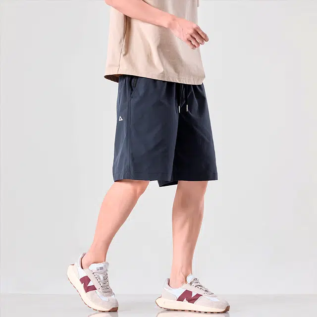 赛瀚 冰丝五分裤男生夏季薄款凉感透气速干户外运动中裤子男美式潮牌高街风抽绳松紧腰多口袋设计青少年宽松时尚直筒休闲短裤 男女同款
