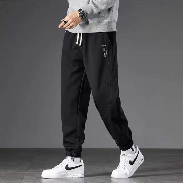 赛瀚 高街潮流束脚休闲裤男款运动卫裤秋季厚款百搭显瘦显高舒适亲肤松紧腰抽绳男装宽松长裤少年感通勤外穿男裤 男女同款