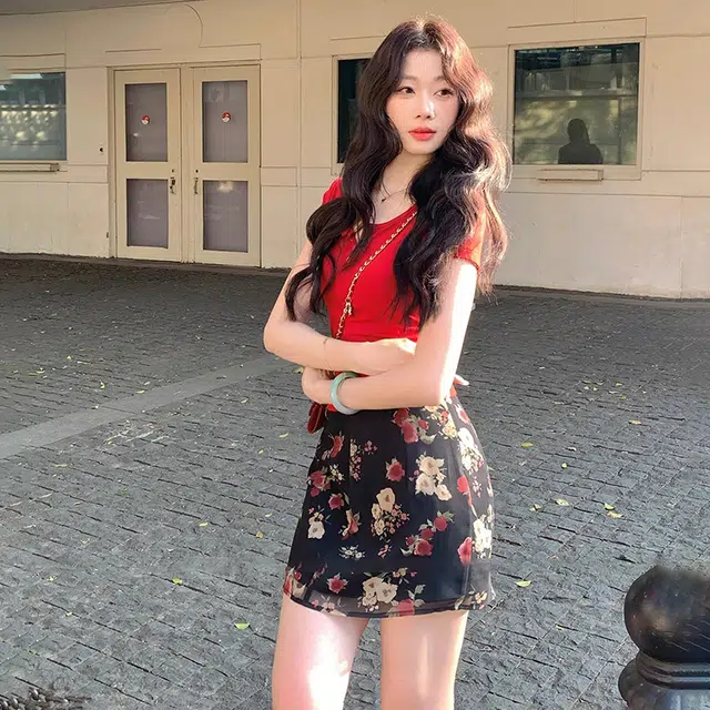 依钗 韩系设计感短袖上衣与碎花半身裙组合裙装套装 女款