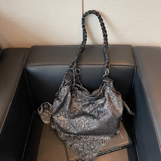 小猪班纳 大容量百搭通勤 布 单肩包 常规 女款 多色