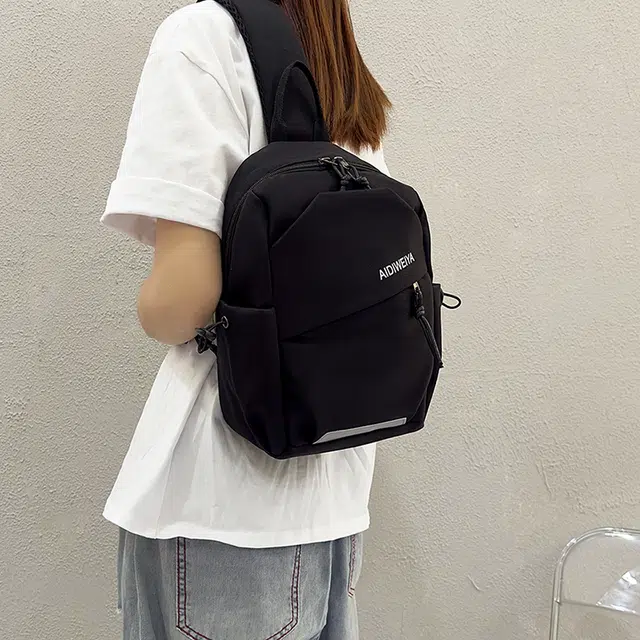 小猪班纳 单肩骑行运动爬山背包 尼龙 胸包 常规 男女同款情侣款 多色