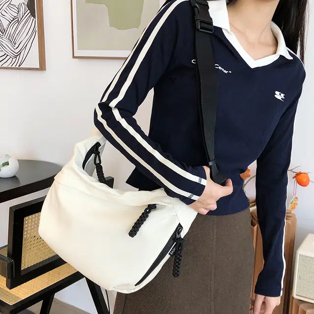 小猪班纳 休闲百搭斜挎通勤 尼龙 单肩包 常规 男女同款情侣款 多色