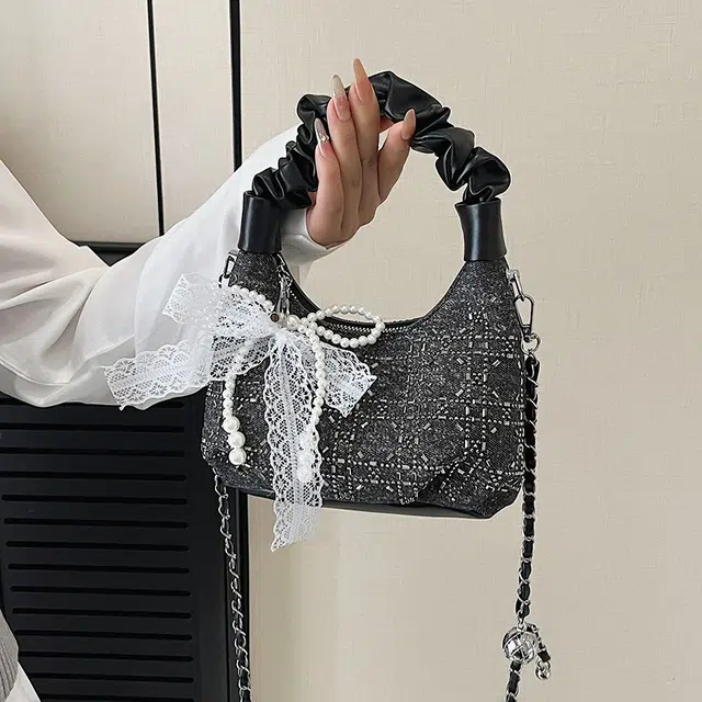 小猪班纳 蝴蝶结褶皱链条 布料 饺子包斜挎单肩手提包 常规 女款 多色