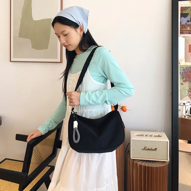 小猪班纳 休闲时尚百搭通勤 尼龙 单肩包 常规 男女同款情侣款 多色