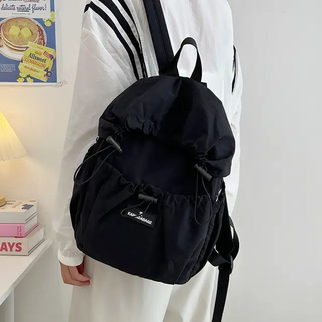 小猪班纳 日系蓬蓬文艺学生休闲书包轻便旅游登山背包 尼龙布 双肩包 男女同款情侣款 多色
