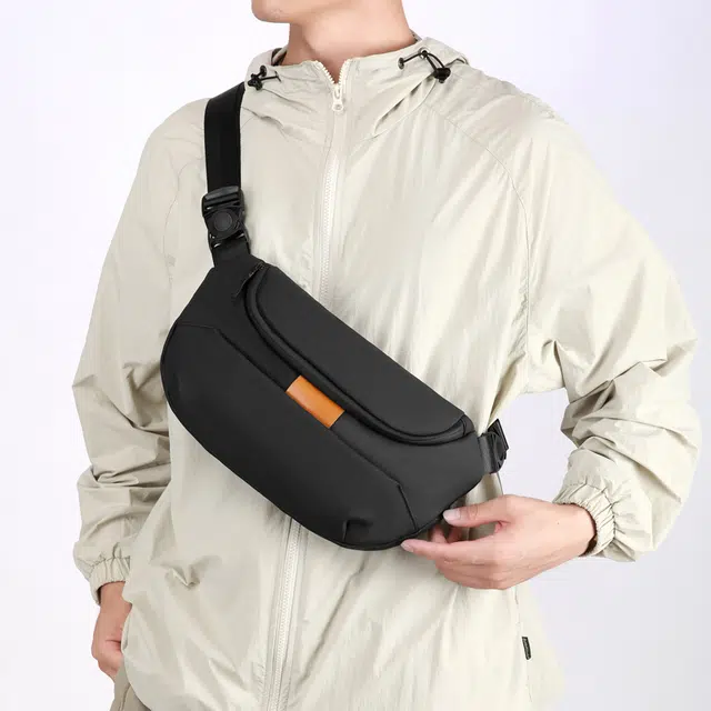 小猪班纳 简约轻便日常休闲运动骑行 尼龙 斜挎单肩包 男款 多色