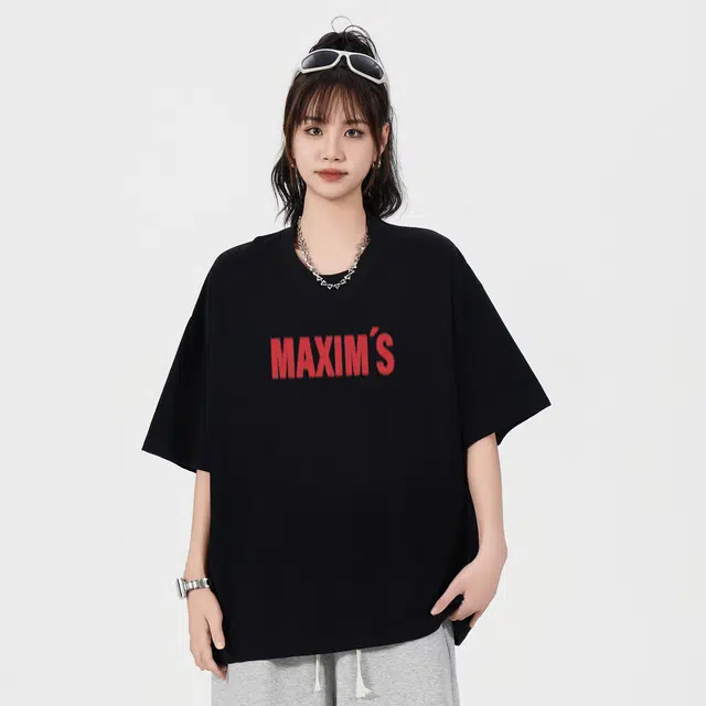 maxim's de paris T