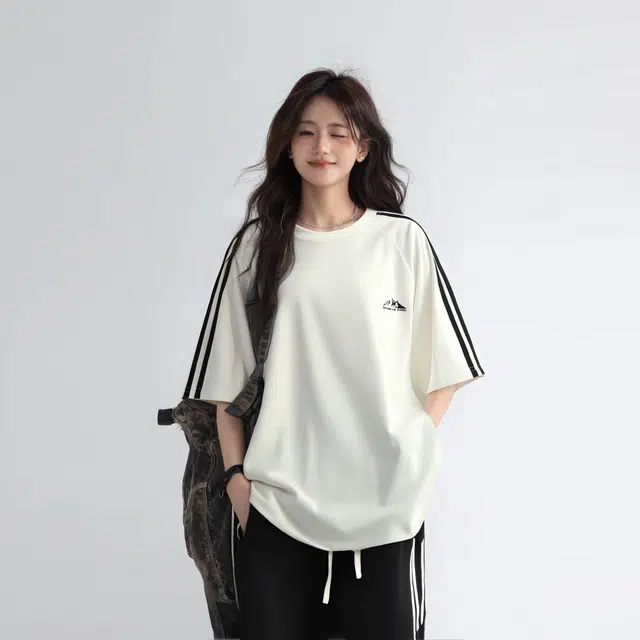 maxim's de paris 260G logoT