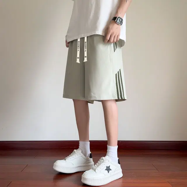 maxim's de paris cleanfitlogo