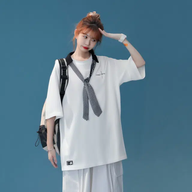 maxim's de paris LogoT