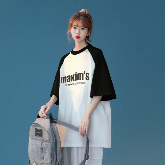 maxim's de paris logoT