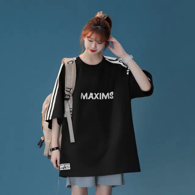 maxim's de paris logoT