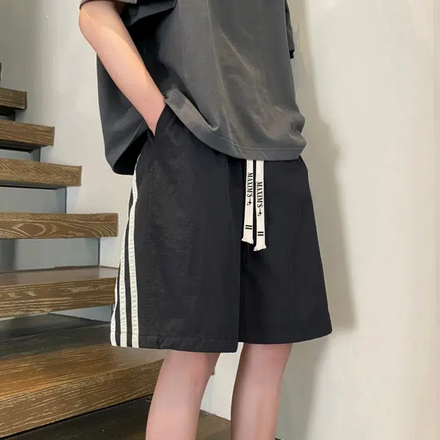 maxim's de paris cleanfitlogo