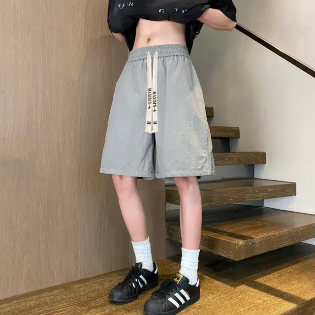 maxim's de paris cleanfitlogo