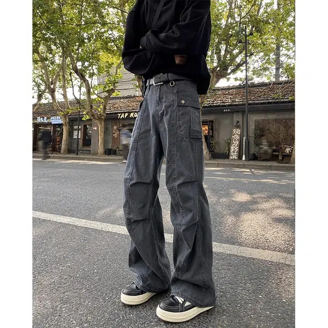 M JEANS STUDIOS 7