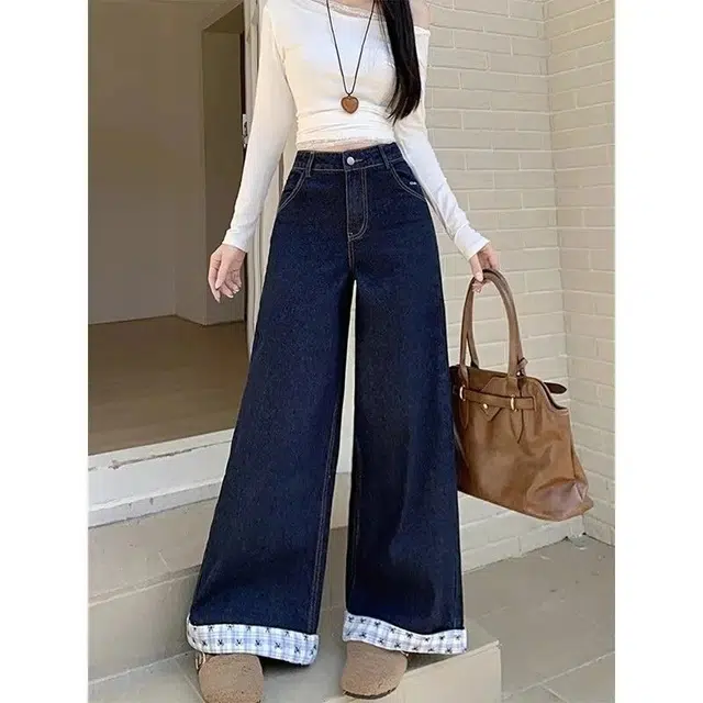 M JEANS STUDIOS 7 ins2025