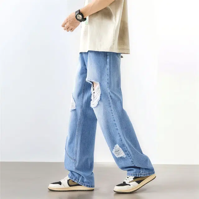 M JEANS STUDIOS 7 vibe