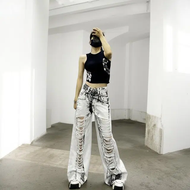 M JEANS STUDIOS 7 vibe