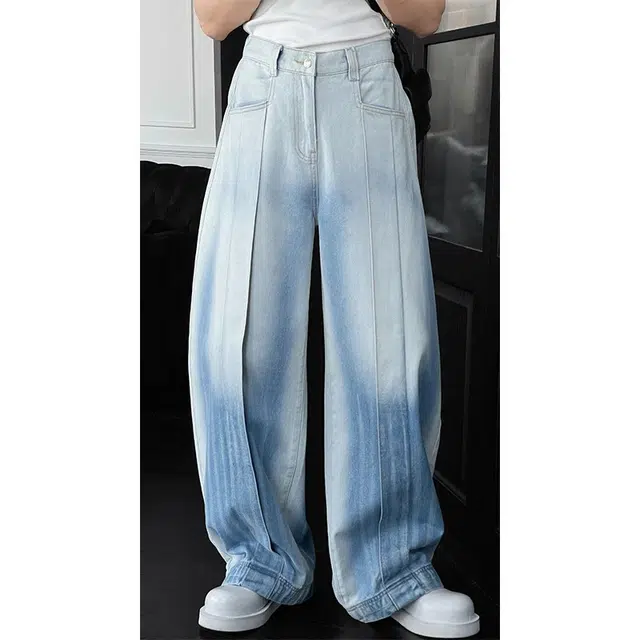 M JEANS STUDIOS 7