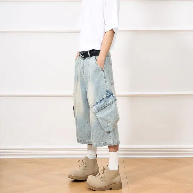M JEANS STUDIOS 7 vibe