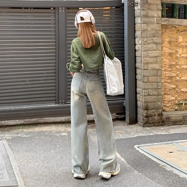 M JEANS STUDIOS 7 2025