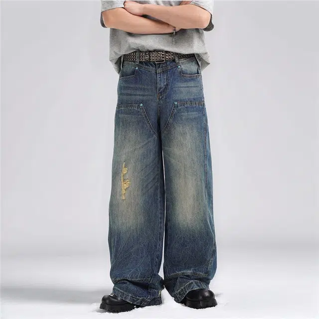 M JEANS STUDIOS 7