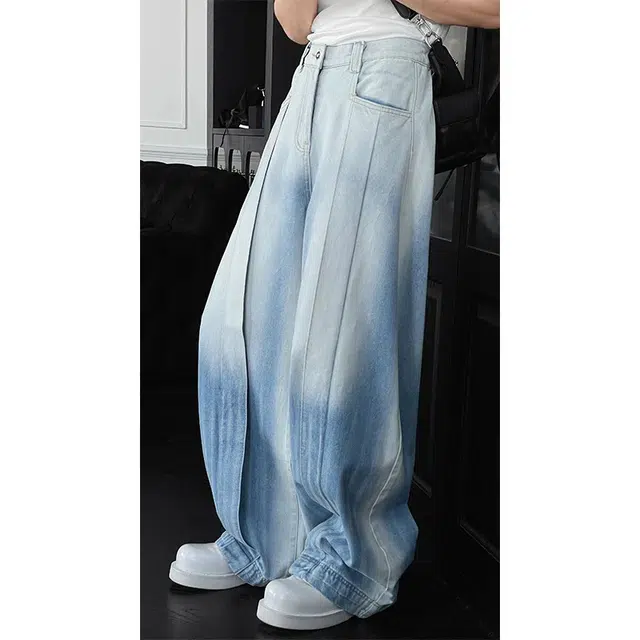 M JEANS STUDIOS 7