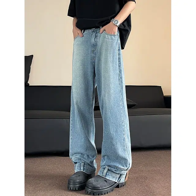 M JEANS STUDIOS 7