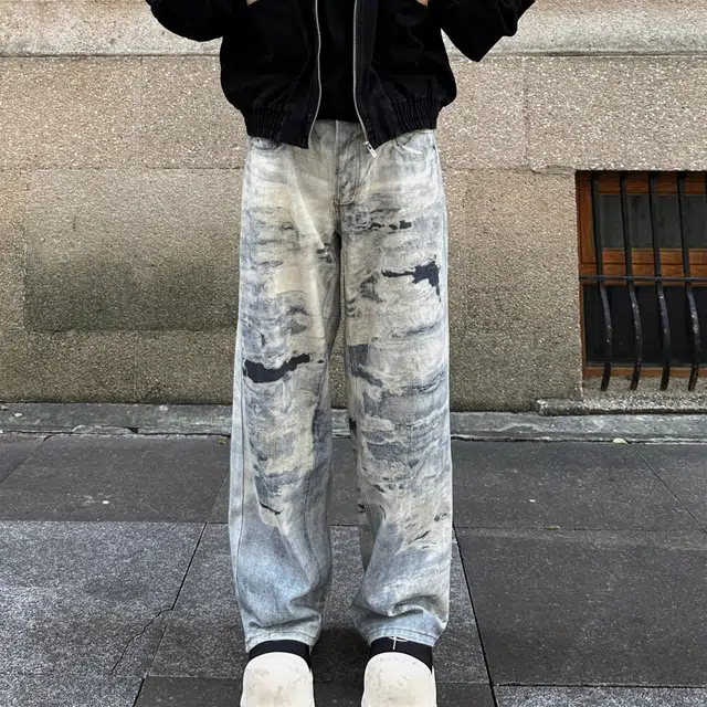 M JEANS STUDIOS 7