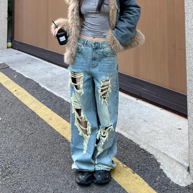 M JEANS STUDIOS 7 CleanFit