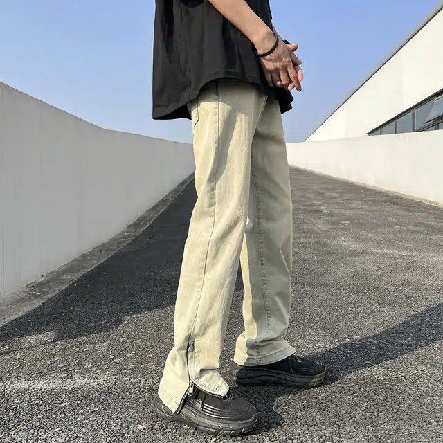 M JEANS STUDIOS 7 vibe