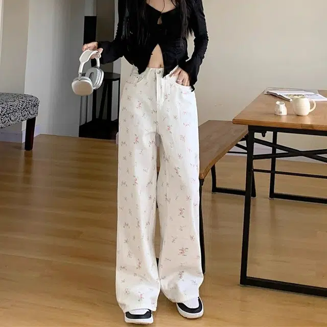M JEANS STUDIOS 7 CleanFit