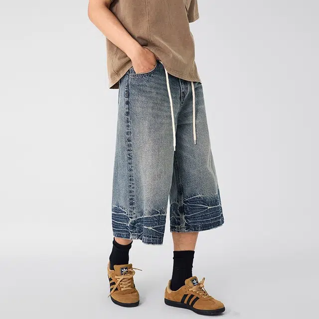 M JEANS STUDIOS 7 vibe
