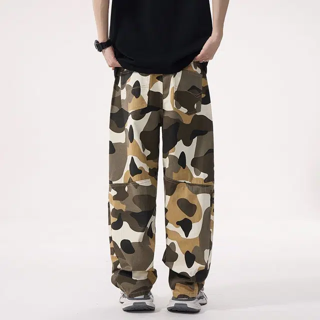 M JEANS STUDIOS 7
