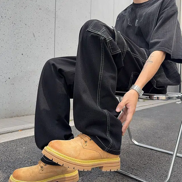 M JEANS STUDIOS 7